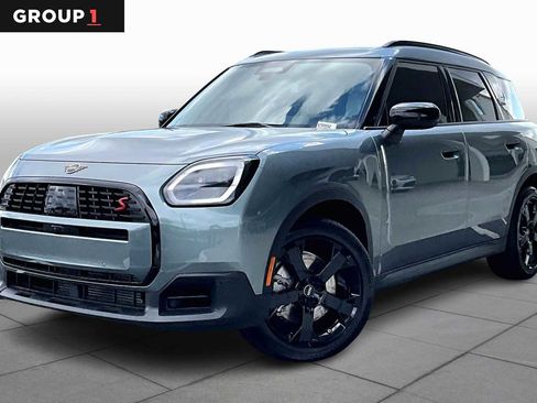 Used 2025 MINI Cooper Countryman S w/ Comfort Package Max image 1