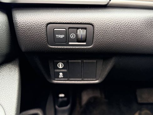 Used 2018 Honda Accord LX image 9