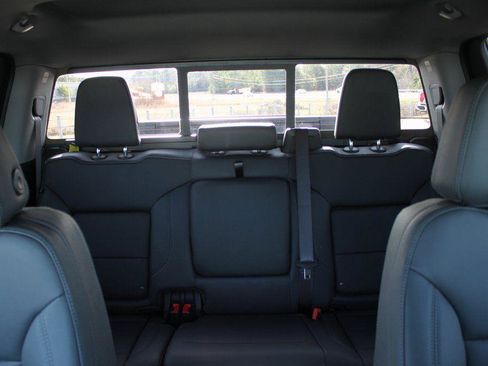 New 2026 GMC Sierra 1500 SLT w/ SLT Premium Plus Package image 15