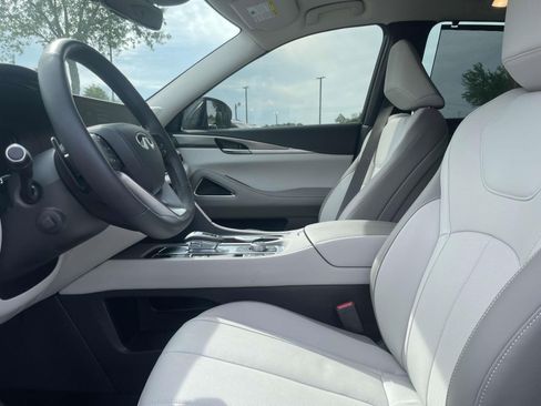 Used 2026 INFINITI QX60 Luxe w/ Cargo Package FWD image 16