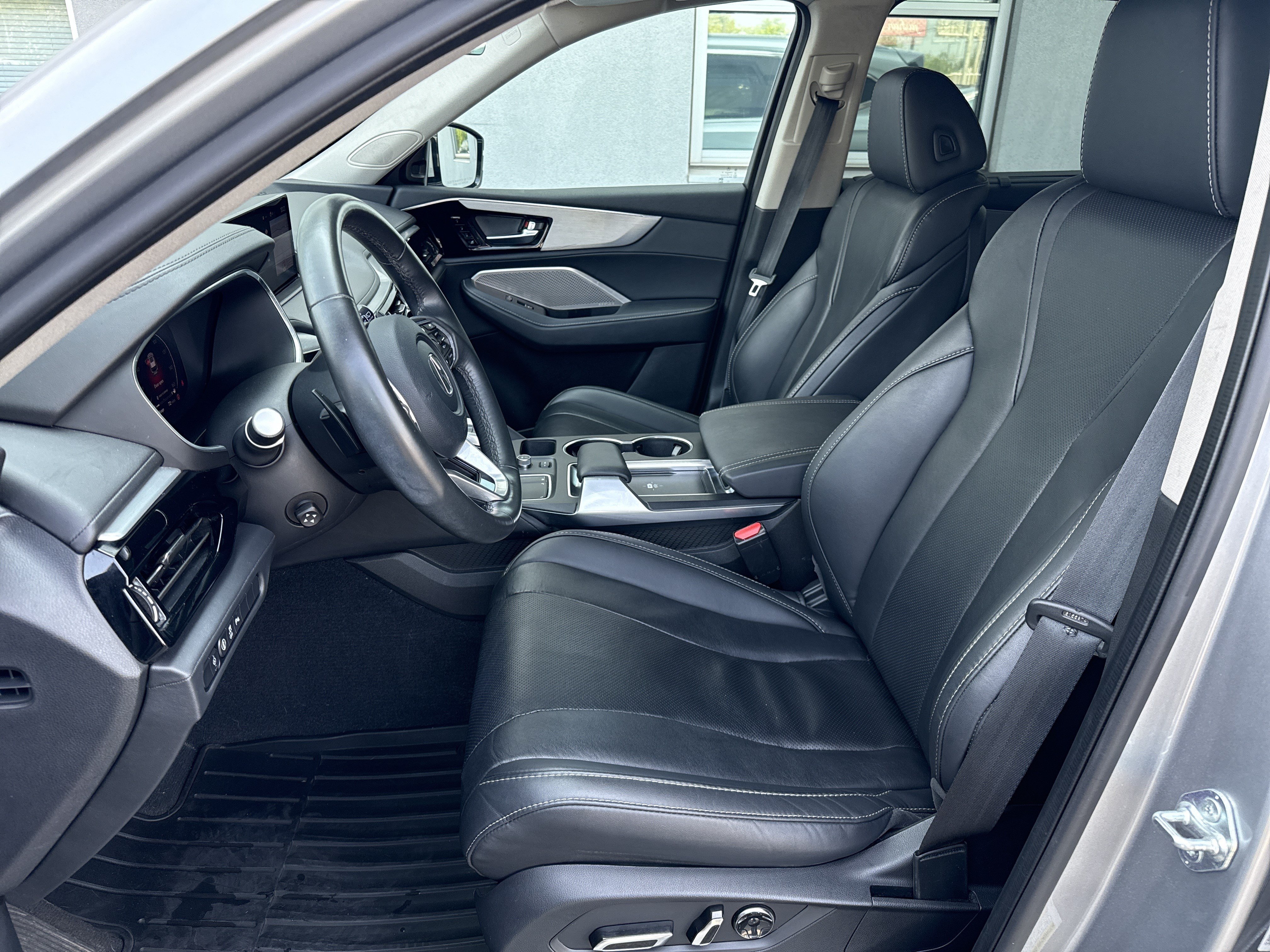 Used 2024 Acura MDX w/ Technology Package AWD/4WD image 15