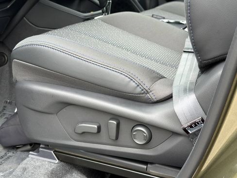 New 2026 Subaru Forester Premium AWD/4WD image 17