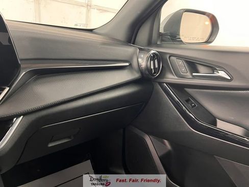 Used 2025 Chevrolet Equinox LT image 43