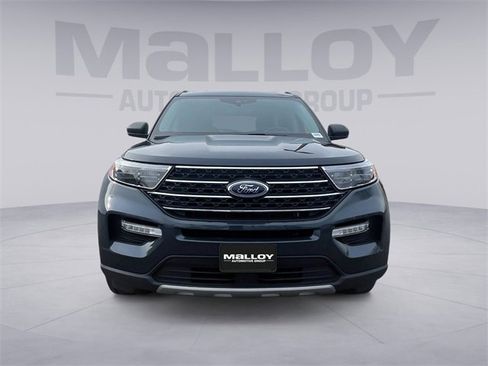 Used 2023 Ford Explorer XLT w/ Equipment Group 202A image 8