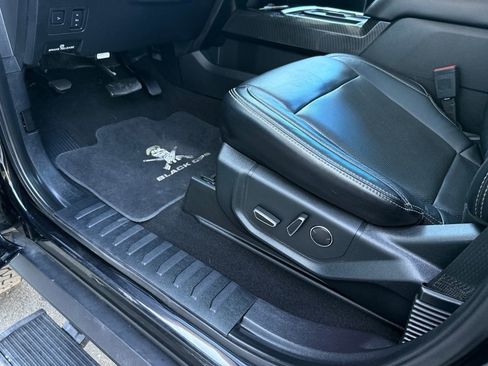 Used 2019 Ford F250 Lariat w/ Lariat Ultimate Package AWD/4WD image 22