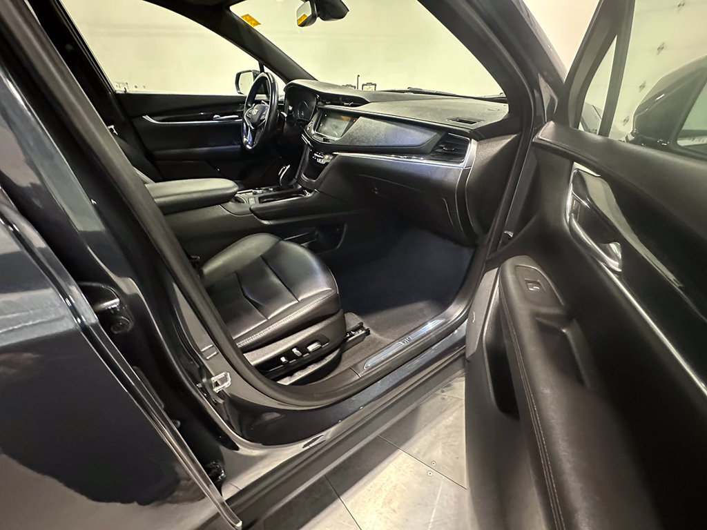 Used 2020 Cadillac XT5 Premium Luxury AWD/4WD image 25