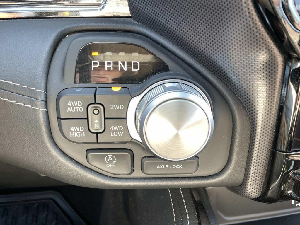 Used 2025 RAM 1500 Limited AWD/4WD image 49