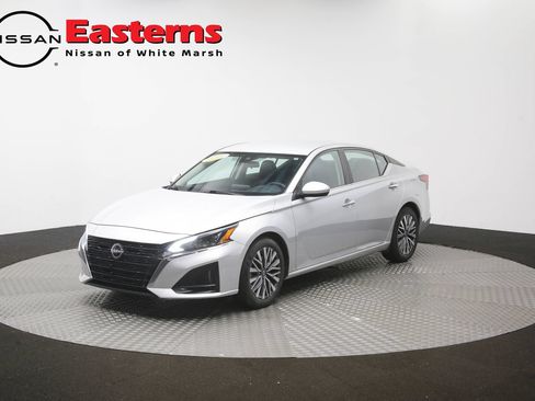 Used 2023 Nissan Altima 2.5 SV FWD image 54