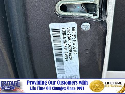 Used 2021 Chrysler Pacifica Touring-L FWD image 30