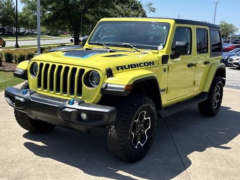 Used 2023 Jeep Wrangler Unlimited Rubicon 4xe w/ Cold Weather Group AWD/4WD image 12