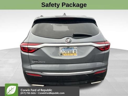 Used 2021 Buick Enclave Essence w/ Sound and Sites Package image 8