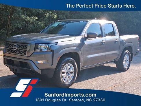 Used 2022 Nissan Frontier SV AWD/4WD image 1