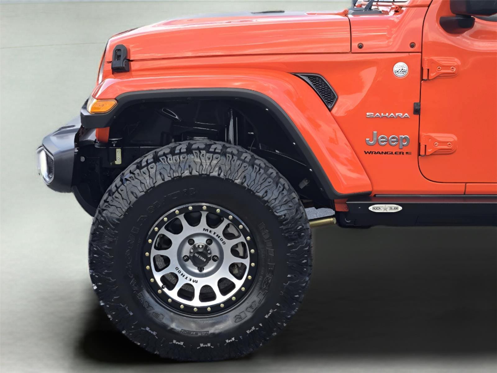 Used 2023 Jeep Wrangler Unlimited Sahara AWD/4WD image 9