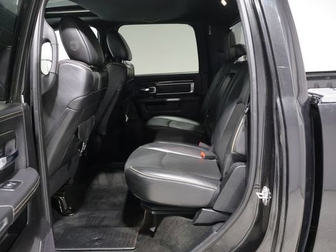 Used 2017 RAM 3500 Laramie Longhorn RWD image 20