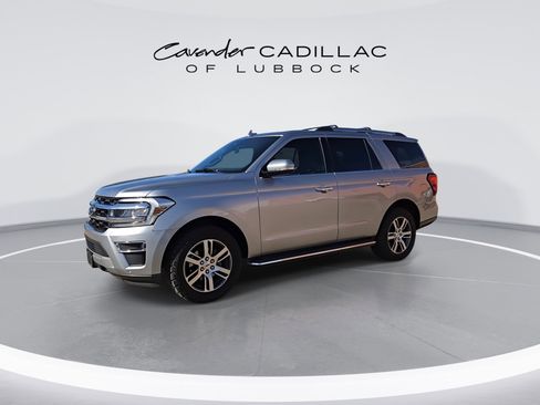 Used 2022 Ford Expedition Limited image 4