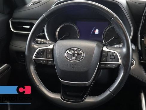 Used 2023 Toyota Highlander XSE AWD/4WD image 15