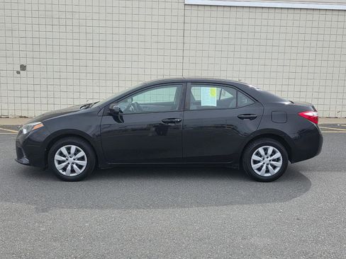 Used 2015 Toyota Corolla LE image 4