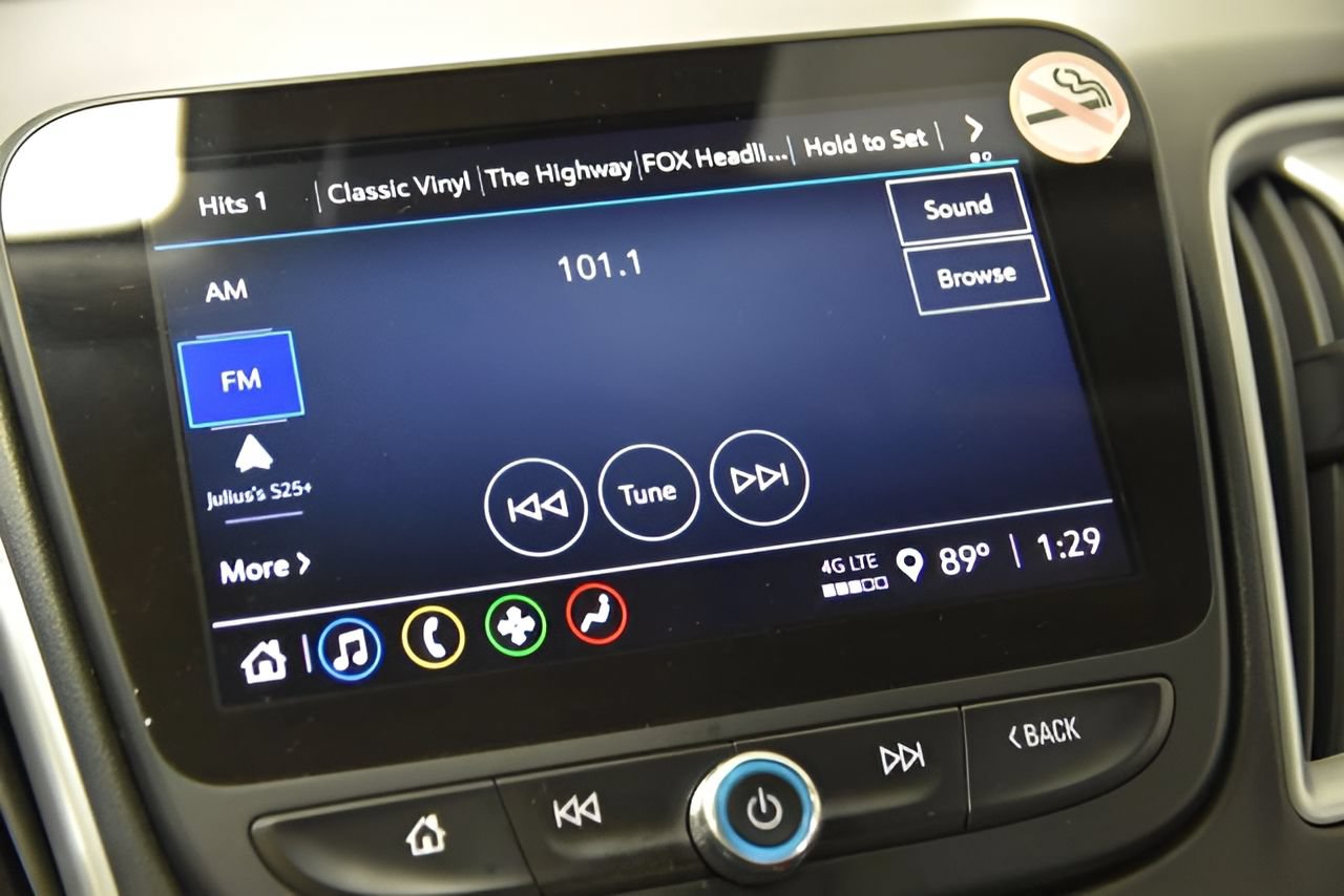 Used 2024 Chevrolet Malibu LT FWD image 25