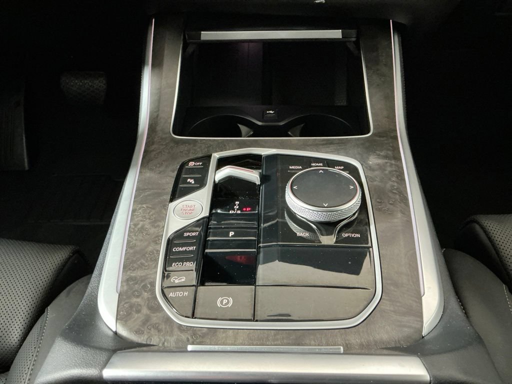 Certified 2024 BMW X5 xDrive40i w/ Parking Assistance Package AWD/4WD image 13