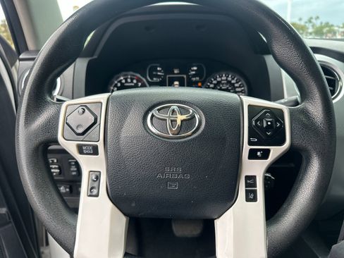 Used 2018 Toyota Tundra SR5 w/ SR5 Upgrade Package image 20
