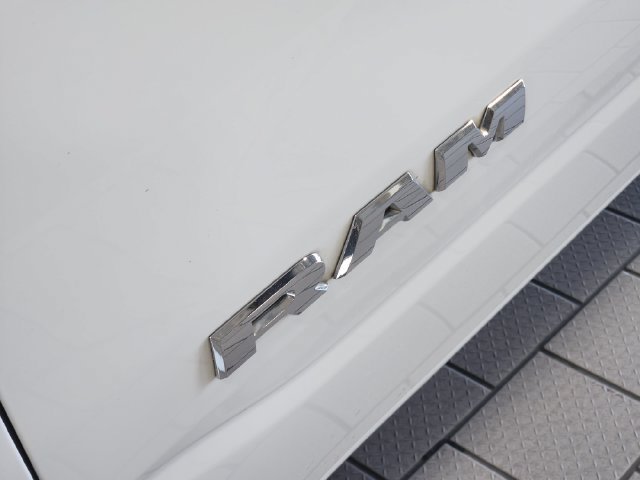Used 2025 RAM 1500 Laramie AWD/4WD image 10