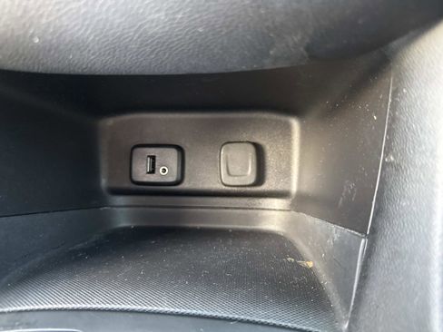 Used 2018 Chevrolet Equinox LT image 27