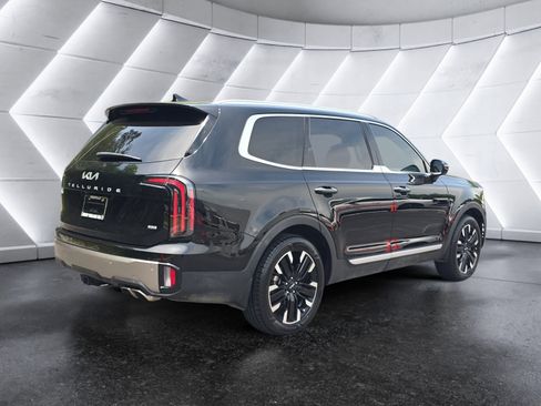 Used 2024 Kia Telluride SX Prestige w/ Towing Package AWD/4WD image 5