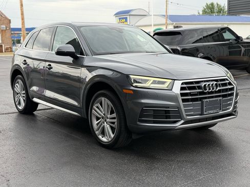Used 2018 Audi Q5 2.0T Premium Plus w/ Premium Plus Package AWD/4WD image 3