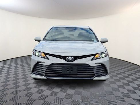Used 2023 Toyota Camry LE image 3