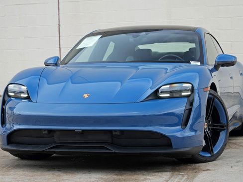 Used 2021 Porsche Taycan RWD image 3