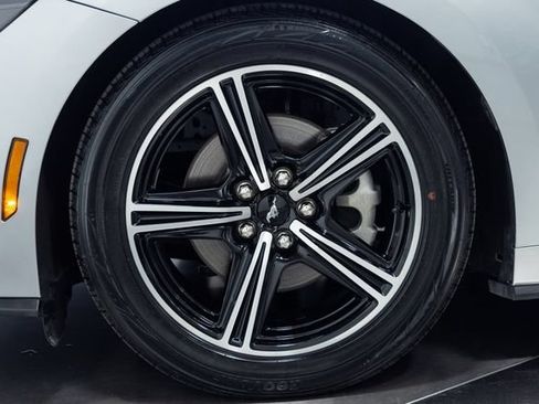 Used 2025 Ford Mustang Premium RWD image 26