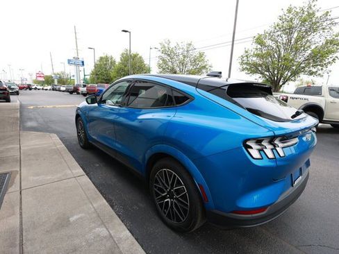 Certified 2025 Ford Mustang Mach-E Premium image 5