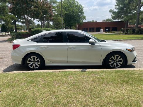 Used 2024 Honda Civic LX image 6