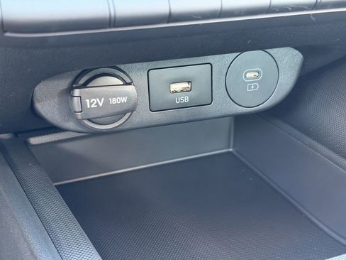 New 2025 Hyundai Elantra SE image 18