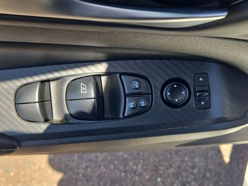 Used 2025 Nissan Altima 2.5 SV FWD image 26