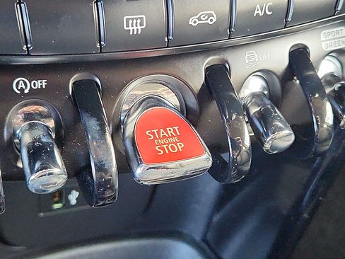 Used 2021 MINI Cooper S FWD image 22