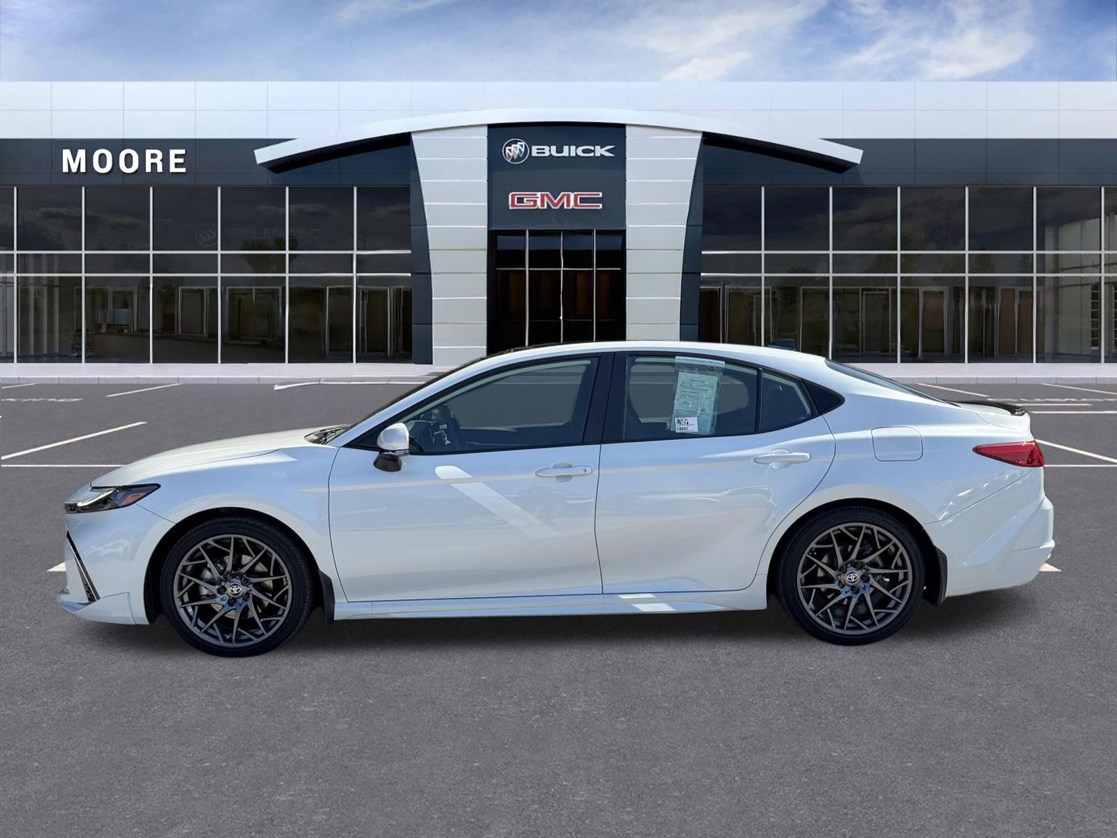 Used 2025 Toyota Camry XSE FWD image 6