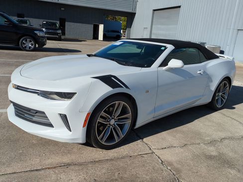 Used 2018 Chevrolet Camaro LT w/ RS Package image 8