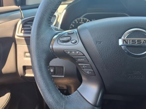 Used 2022 Nissan Murano SV w/ SV Midnight Edition Package image 13