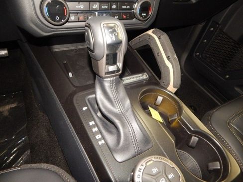 New 2025 Ford Bronco Badlands image 23