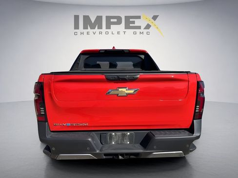 Used 2026 Chevrolet Silverado EV LT AWD/4WD image 4
