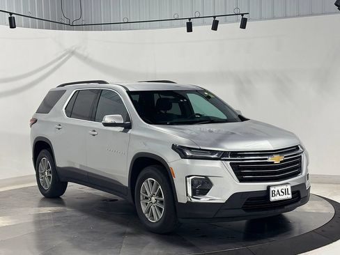 Used 2022 Chevrolet Traverse LT FWD image 42