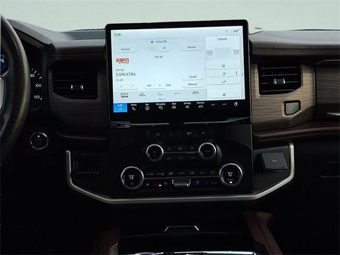 Used 2024 Ford Expedition Max Limited image 16
