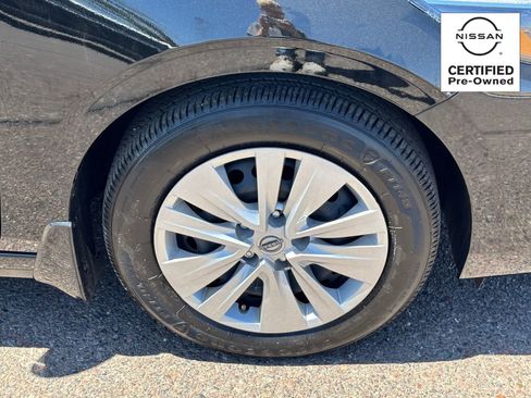 Certified 2025 Nissan Sentra S FWD image 8