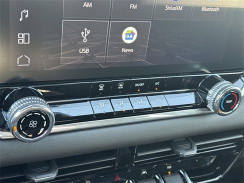 New 2026 GMC Canyon Elevation image 12