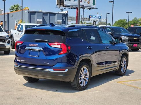 Used 2023 GMC Terrain SLT image 7