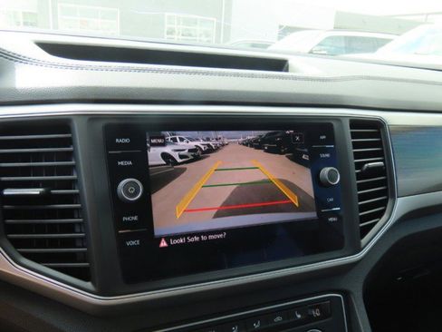 Used 2018 Volkswagen Atlas SE image 31