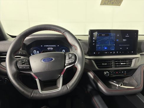 Used 2025 Ford Explorer ST-Line w/ ST-Line Street Pack image 20