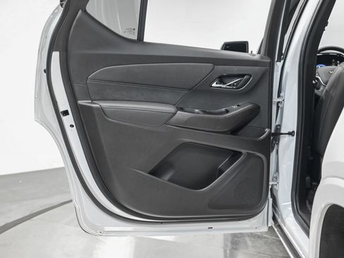 Used 2023 Chevrolet Traverse High Country w/ LPO, Floor Liner Package FWD image 26