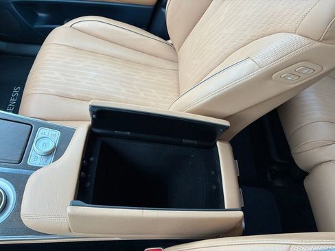 Used 2023 Genesis GV80 2.5T w/ Prestige 20" Package image 38